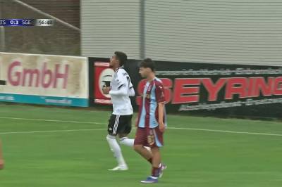 Chibuike Nwaiwu med selvmål for Trabzonspor