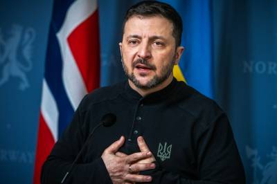 Zelenskyj: sender ukrainsk delegasjon til USA