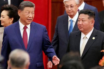 Xi på offisielt besøk i Nord-Korea