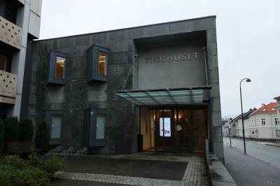 Eks-politi mottok penger fra prostituerte: – Vil legge alle kortene på bordet