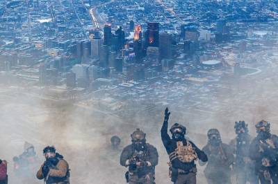 Løgn og frykt i en beleiret by