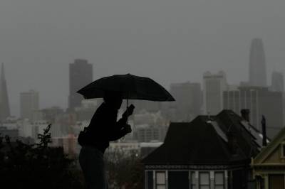 Hundrevis evakueres fra vinterstorm i California