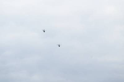 Derfor flyr politihelikoptrene over Romerike