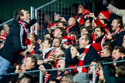 – Både den fineste og dårligste låten jeg har hørt på lenge