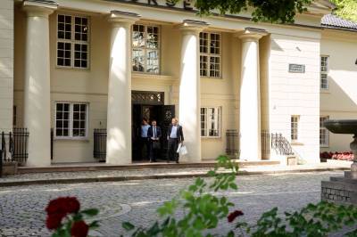 Oslo Børs daler tross oljeprisoppgang – tallslipp gir harde reaksjoner