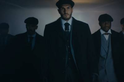 Atlético de Madrid og Netflix tematiserer lørdagens ligakamp med Peaky Blinders: fanzone, kostymer og halvtidsshow