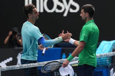 Musetti-skade sendte Djokovic til semifinale i Australian Open