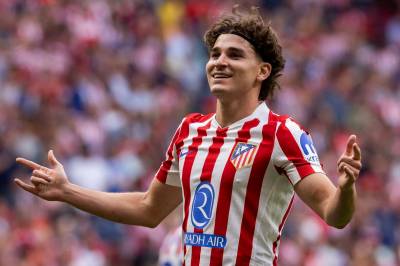 Julián Álvarez' agent har allerede møtt Barcelonas agenter om en overgang til sommeren