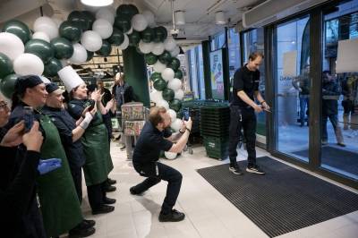 Mega skal bli større med mindre butikker