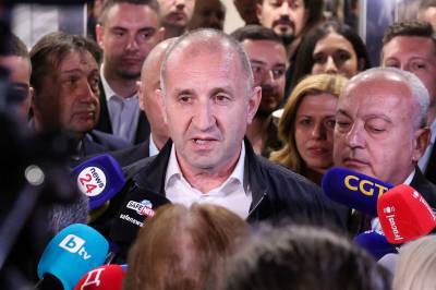 EU-skeptisk koalisjon leder stort i Bulgaria når over 90 prosent av stemmene er telt