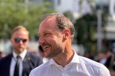Kronprins Haakon er tilbake på jobb