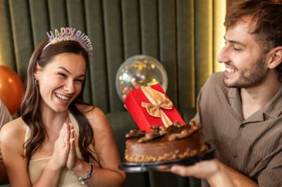 - Kan sette verten i en ubehagelig situasjon