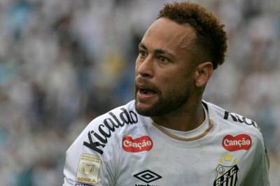 Neymar tatt ut i Brasils VM-tropp