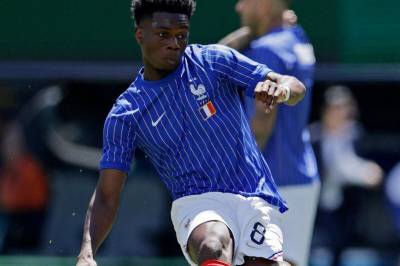 Frankrike-profil sto over trening