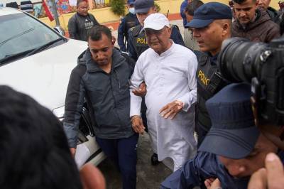 Nepals eksstatsminister pågrepet