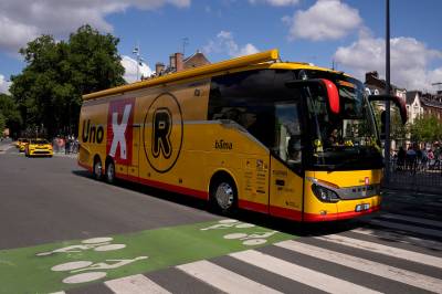 Uno-X-rytter tilbake i Norge etter stygg ulykke – pådro seg hjerneblødning og kjevebrudd