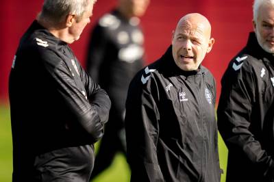 Danmark-sjef med Solbakken-beskjed: – Kan se hva han tenker