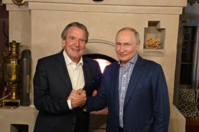 Schröder feiret Putins bursdag hjemme hos den russiske presidenten