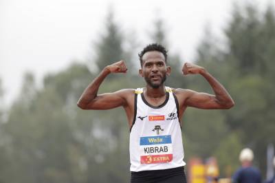 Kibrab med ny norsk rekord på maraton