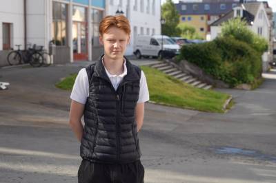 Noah fikk beskjed ei uka før skolestart at han måtte flytte til nabobyen: – Det er kjipt