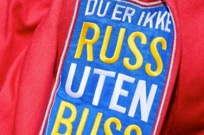 Russ kritisk skadet etter rulling
