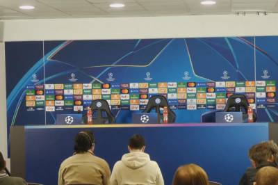 Pressekonferansen før Inter i Milano