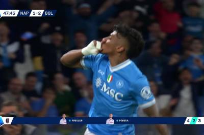 Santos scorer mot Bologna