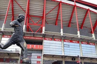 Benfica bruker nok en gang Eusébio som symbol for å forsvare seg mot rasistiske anklager etter Prestianni-Vinícius-hendelsen