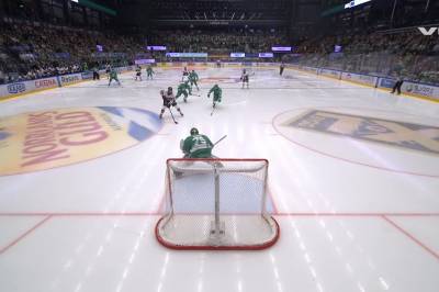 Scoring for Carl Persson