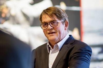 – Alltid gøy med regnværsdager for da får man kjøpt billige aksjer, sier Jan Petter Sissener