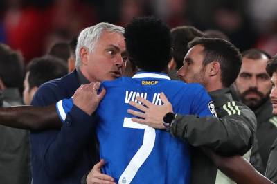 Skandalescener i Lisboa – stopp i kampen etter påstått rasisme mot Vinicius Junior