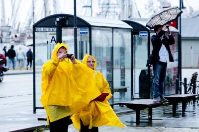 Meteorologen: Vestlandet får mer nedbør enn normalt. Østlandet får best sommervær.