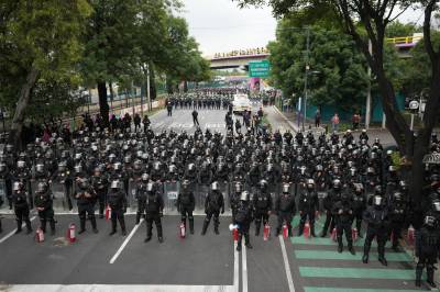 Demonstranter blokkerer vei til VM-stadion i Mexico