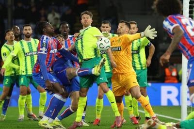 Nedtur for Strand Larsen og Crystal Palace