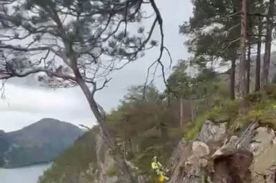 Her går den store steinblokka i fjorden