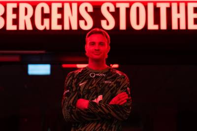 Signerer utfordrer til landslagskeeper Mathias Dyngeland