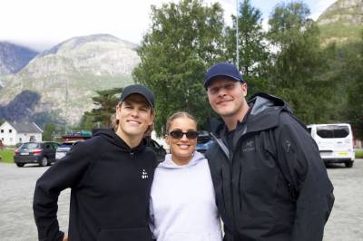 Kjendisene gjør seg klare for Norseman: – «Team kaos»