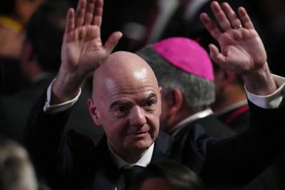 Fifa-sjef Infantino kritiseres av egne styremedlemmer: – Alvorlig svikt i dømmekraft