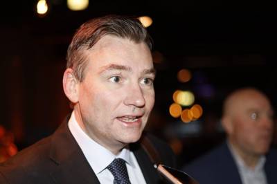 Asheim vil endre sykelønnsordningen - ber Høyre snu