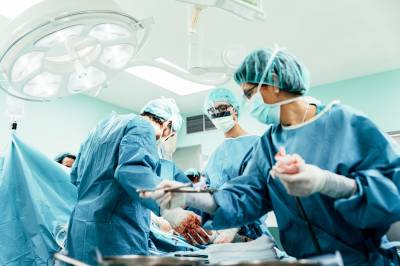 St. Olavs hospital: Syv av ti ansatte går på jobb med smerter