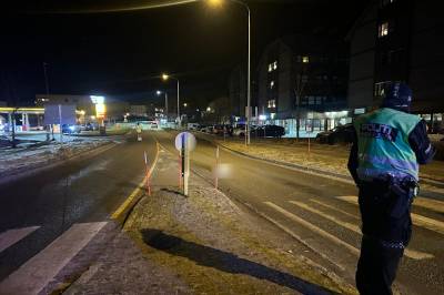 width=device-width, initial-scale=1