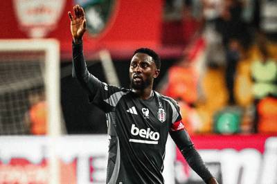 Leicester legende vil tilbake til Premier League og aller helst Manchester United