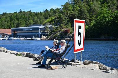 Nyter varmen
