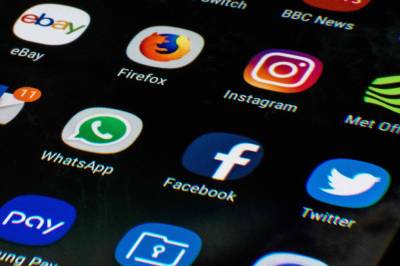 Nå kommer AI over alt i Facebook