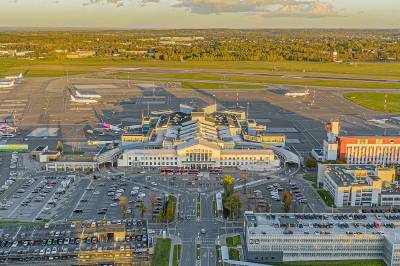 13 ganger i høst har slike lammet flyplassen i Vilnius. Nå foreslås uvanlige tiltak.