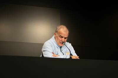 Det snakkes om et «opprør» i det uruguayanske landslaget etter at spillerne vendte ryggen til trener Bielsa før kampen mot Spania