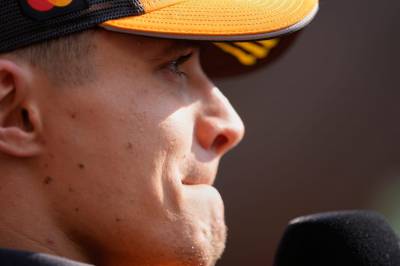 Lando Norris i tårer etter VM-gullet: – Jeg trodde ikke jeg skulle gråte