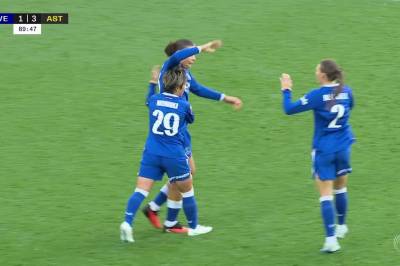 Scoring for Noemie Mouchon