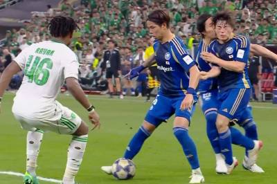 Her går det galt - lagkameratene dundret i hverandre