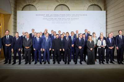 Storbritannia og Frankrike lover å sende tropper til Ukraina hvis det inngås en fredsavtale